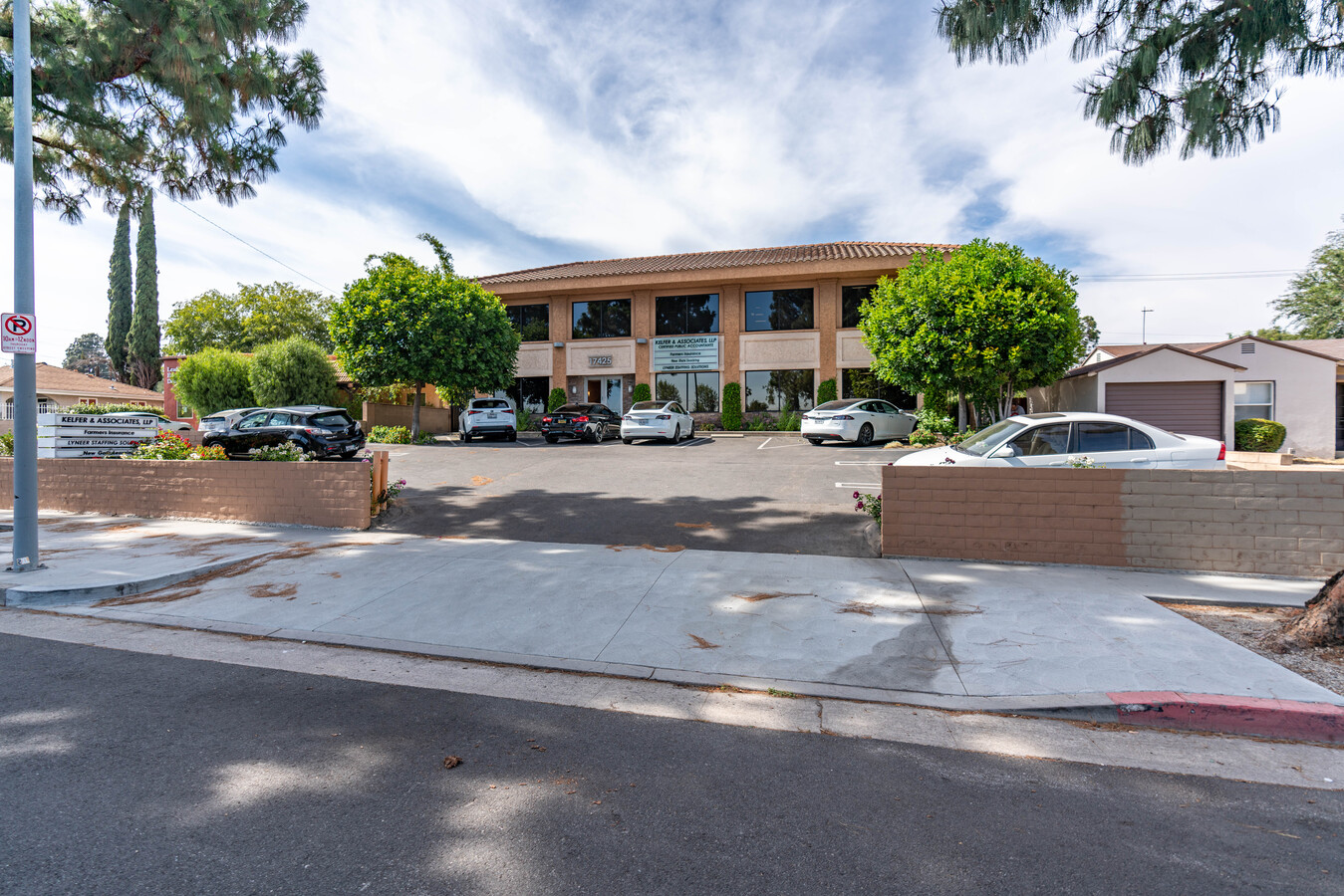 17425 Chatsworth St, Granada Hills, CA 91344 - Office for Lease | LoopNet