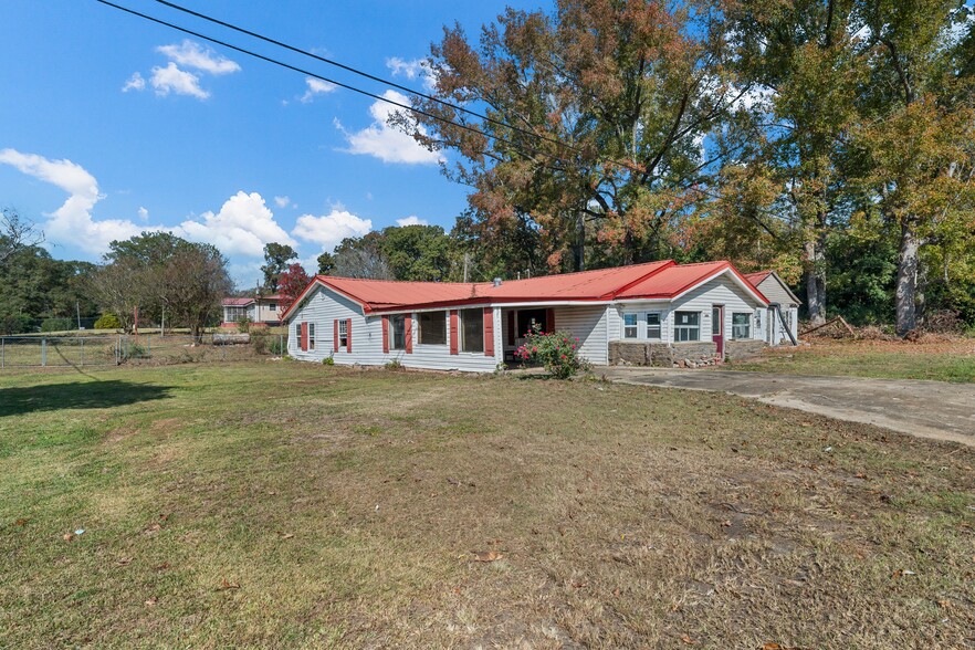 7736 Westpoint Rd, West Point, GA for sale - Building Photo - Image 3 of 30