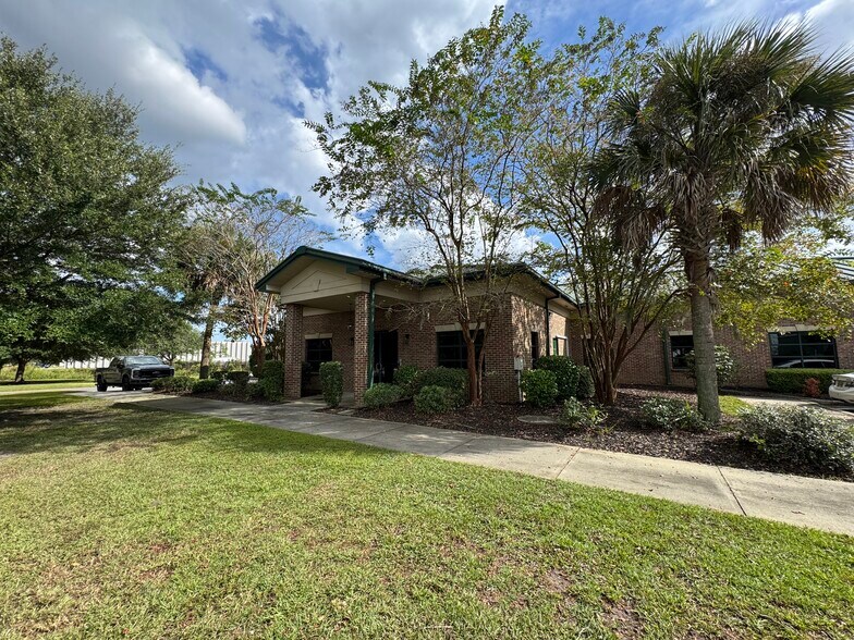 3255 Industry Dr, Charleston, SC for sale - Building Photo - Image 2 of 17