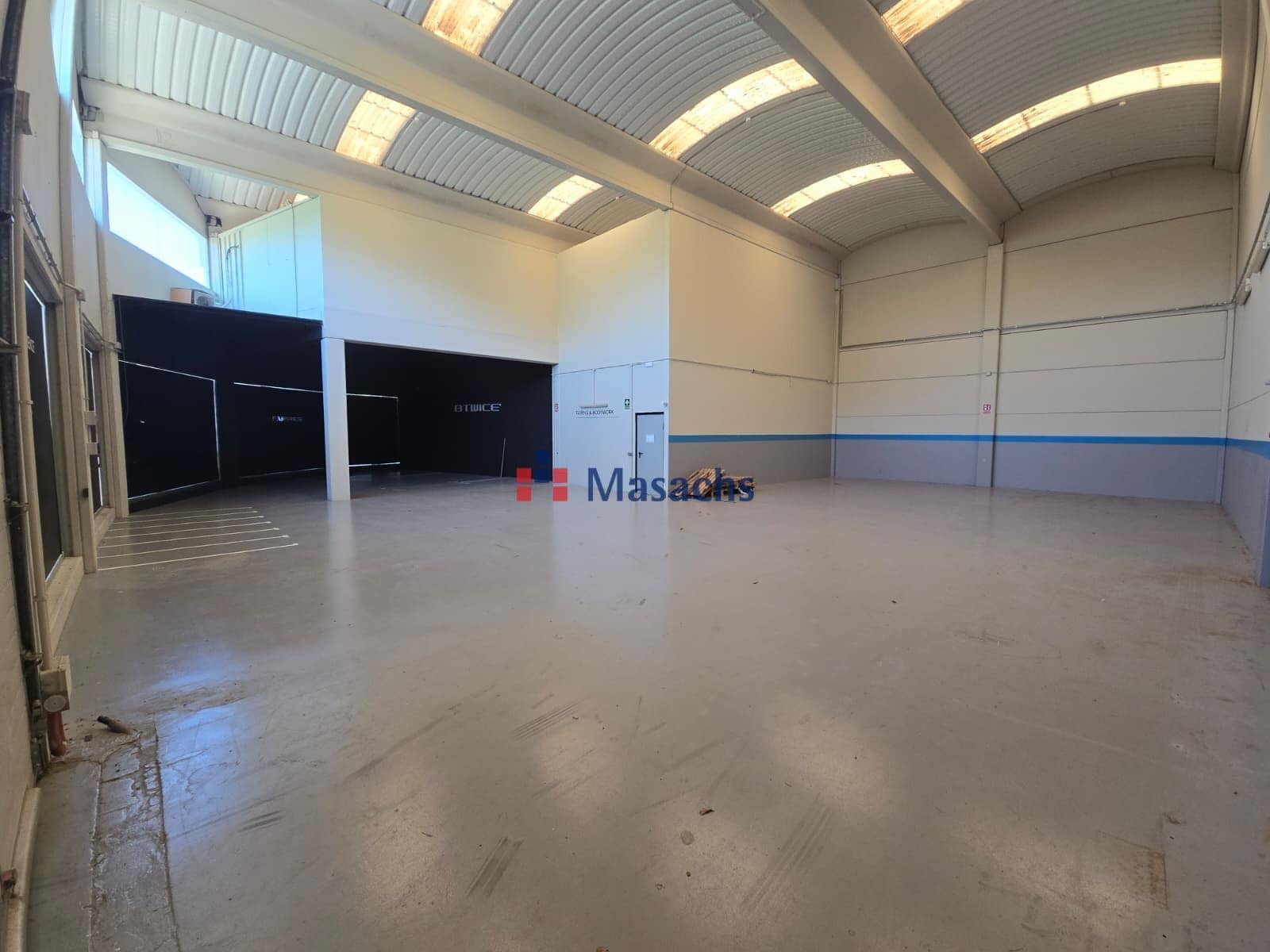 Industrial in Begur, Gerona for lease Interior Photo- Image 1 of 16