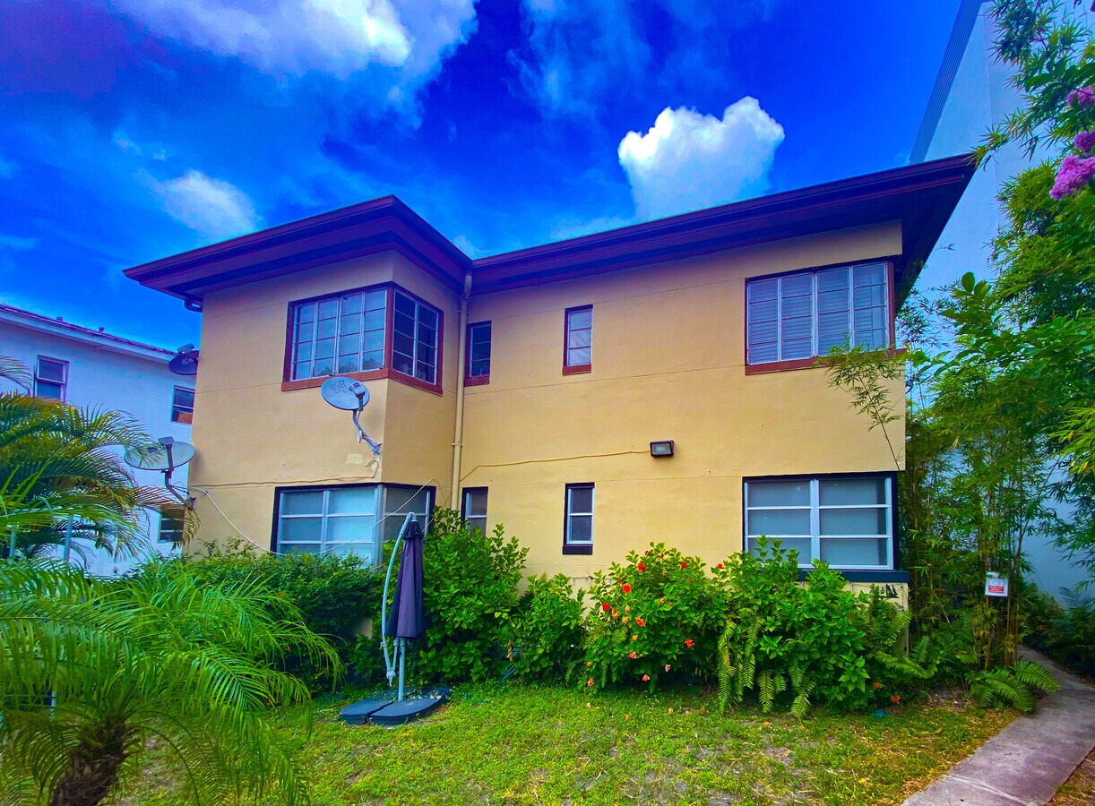 755 Alton Rd, Miami Beach, FL 33139