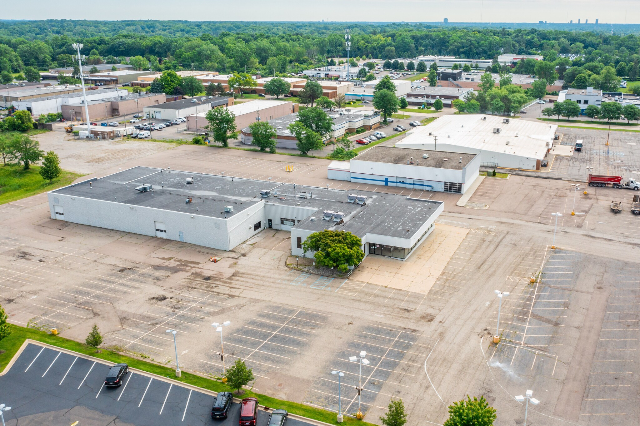 35200 Grand River Ave, Farmington Hills, MI 48335 Fisker Automotive