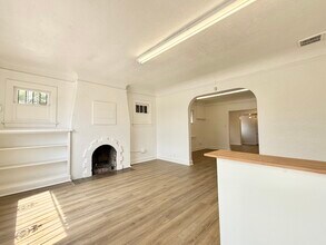 2330 E McDowell Rd, Phoenix, AZ for lease Interior Photo- Image 1 of 14