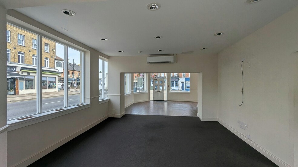 2 Clarence St, Staines for lease - Building Photo - Image 2 of 8