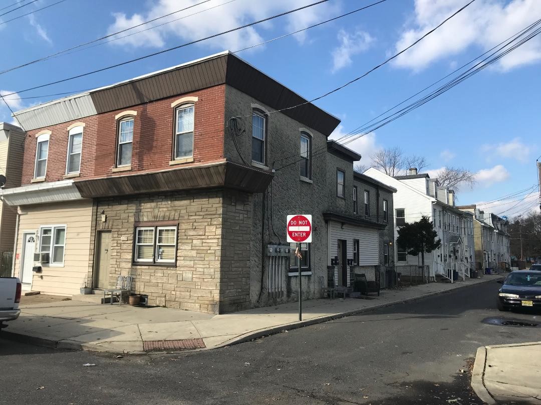 229 3rd St, Gloucester City, NJ 08030