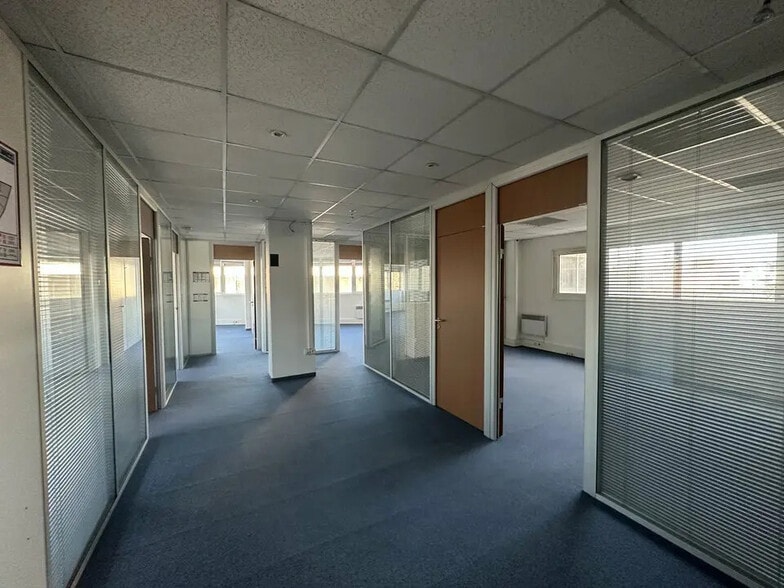 Office in Strasbourg for sale - Interior Photo - Image 2 of 11