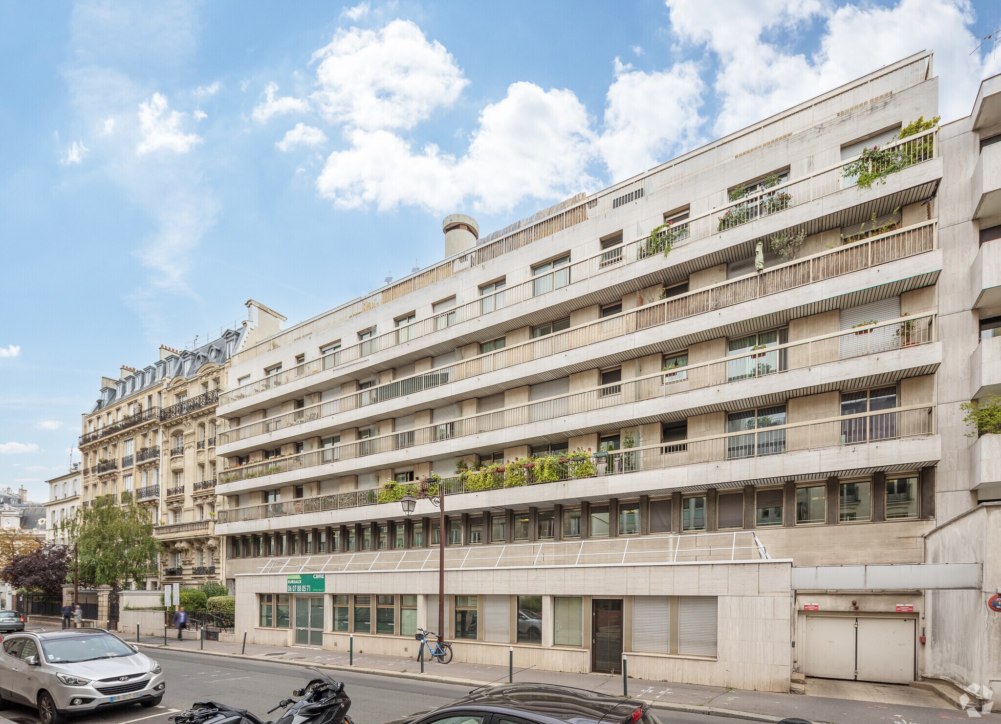 10 Rue De Chartres, Neuilly-sur-Seine for lease Primary Photo- Image 1 of 4