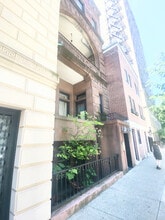 4 E 78th St, New York, NY for lease Building Photo- Image 2 of 6
