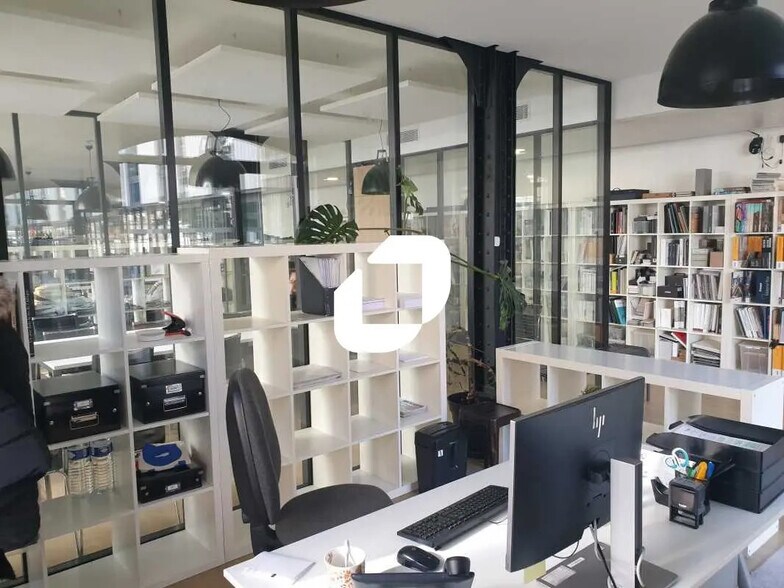 Office in Ivry-sur-Seine for lease - Building Photo - Image 3 of 20