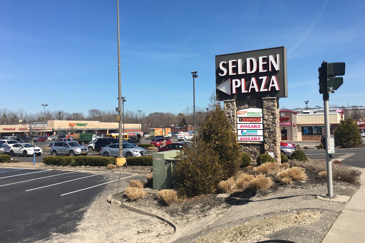 201343 Middle Country Rd, Selden, NY 11784 Selden Plaza Shopping