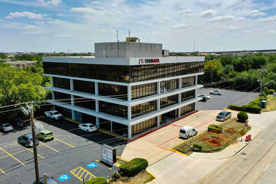 1106 N State Highway 360, Grand Prairie, TX for lease - Building Photo - Image 1 of 5