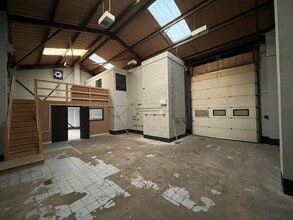 Birmingham Rd, Stratford Upon Avon for lease Interior Photo- Image 2 of 8