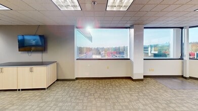 420 Lakeside Ave, Marlborough, MA for lease Interior Photo- Image 2 of 15