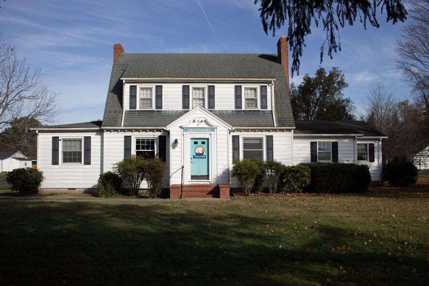 5671 Richmond Rd, Warsaw, VA for sale - Primary Photo - Image 1 of 6