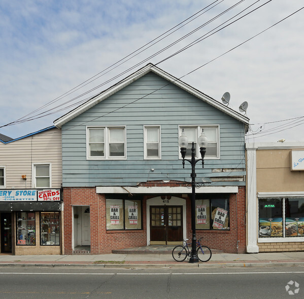 413 E Main St, Patchogue, NY for lease - Building Photo - Image 2 of 4