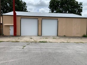 177 S Pence St, East Alton, IL for lease Building Photo- Image 1 of 1