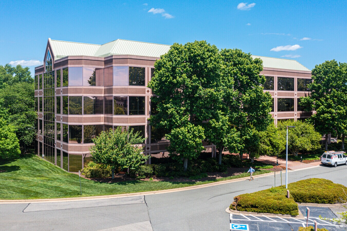 3951 Westerre Pky, Richmond, VA 23233