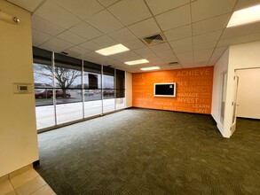 3735-3907 S High St, Columbus, OH for lease Interior Photo- Image 1 of 4