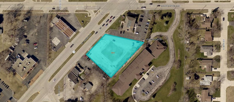 5011 W Loomis Rd, Milwaukee, WI for sale - Aerial - Image 2 of 2