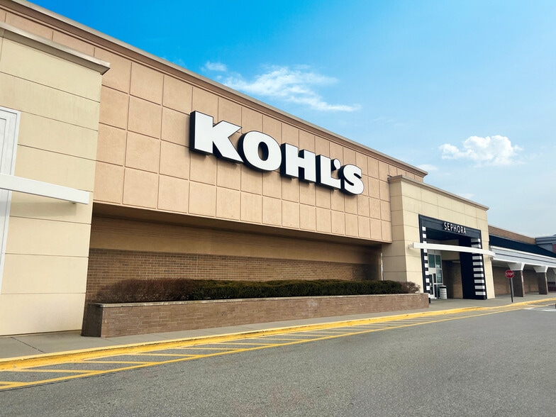 220 Route 12, Groton, CT for lease - Building Photo - Image 2 of 10