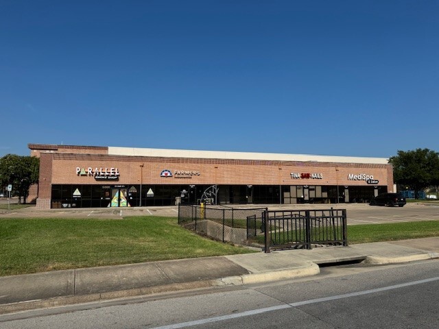 2205 Longmire Dr, College Station, TX for lease - Building Photo - Image 1 of 8