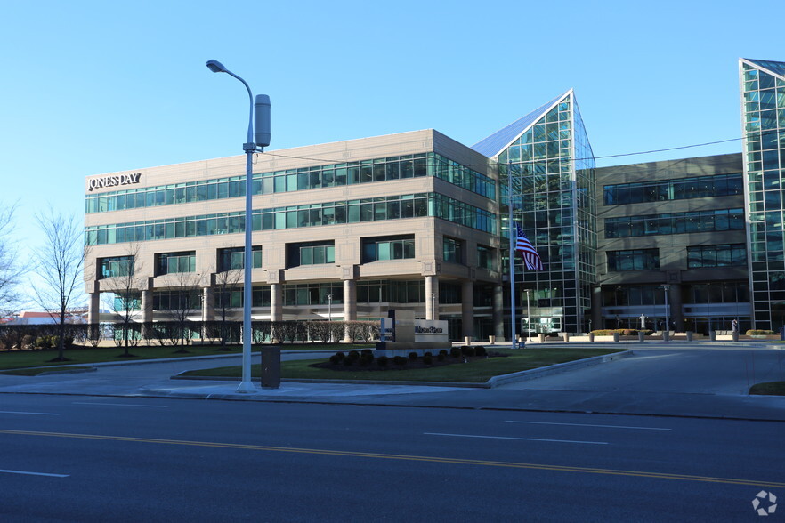 1001 Lakeside Ave E, Cleveland, OH for sale - Building Photo - Image 1 of 1