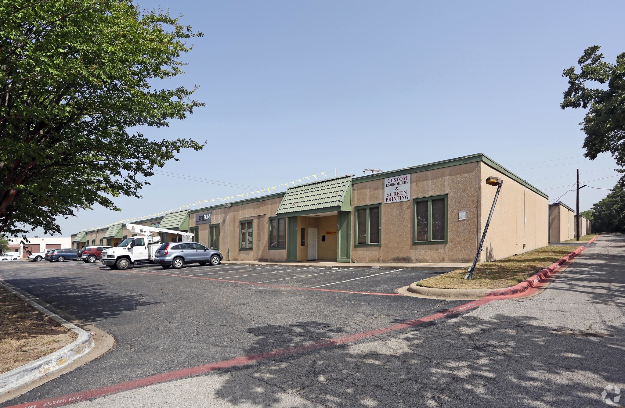 3301 Conflans Rd, Irving, TX for sale Primary Photo- Image 1 of 1