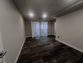 600-640 N Old Woodward Ave, Birmingham, MI for lease Interior Photo- Image 1 of 3