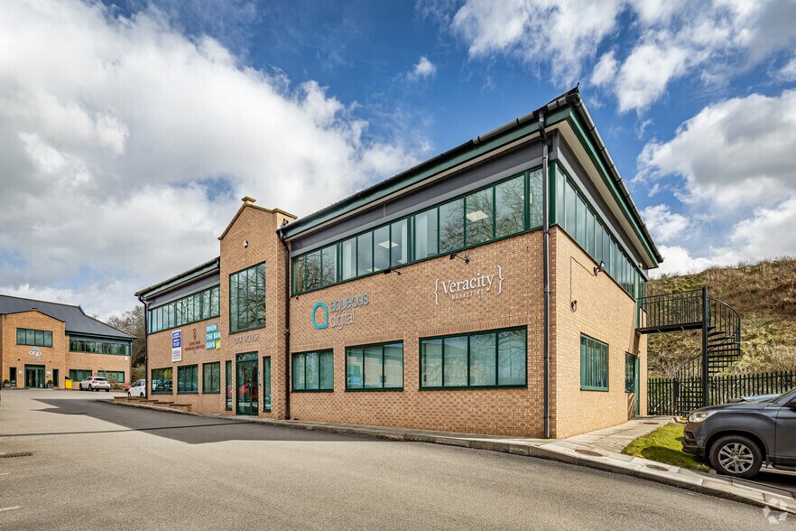 Clifton Rd, Runcorn for sale - Primary Photo - Image 1 of 1