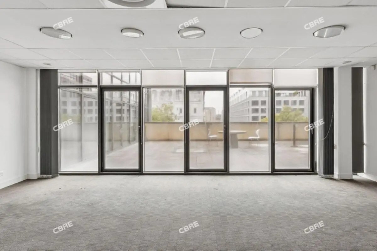 Office in Bordeaux for lease Building Photo- Image 1 of 16