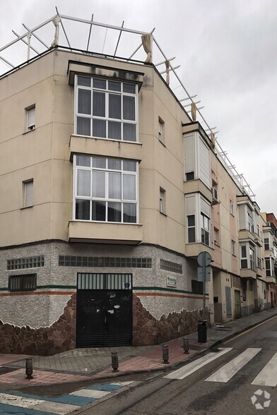 Calle San Amado, 32, Leganés, Madrid for sale - Building Photo - Image 1 of 2