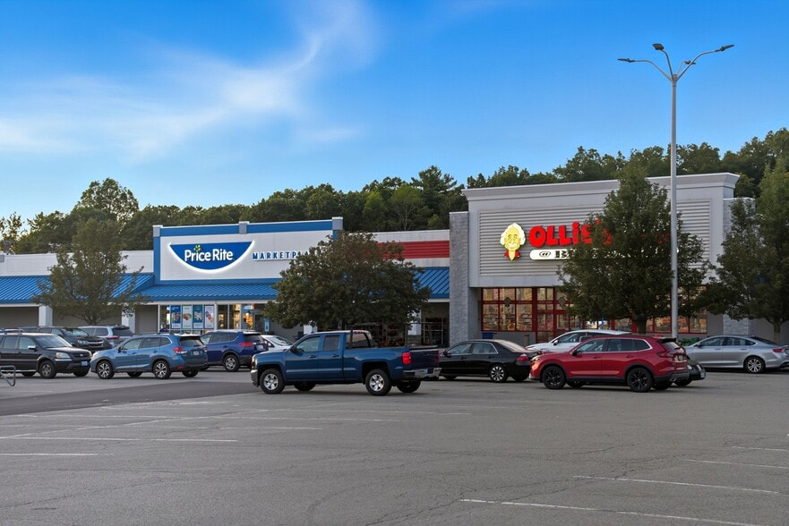 1790-2000 Diamond Hill Rd, Woonsocket, RI for lease - Building Photo - Image 3 of 8