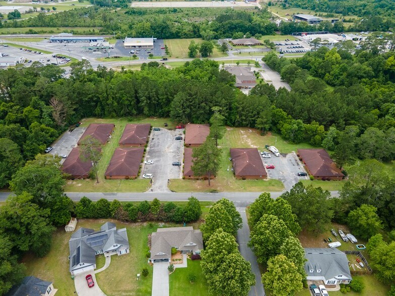 1014 S Gordon Ave, Adel, GA 31620 Magnolia Villas