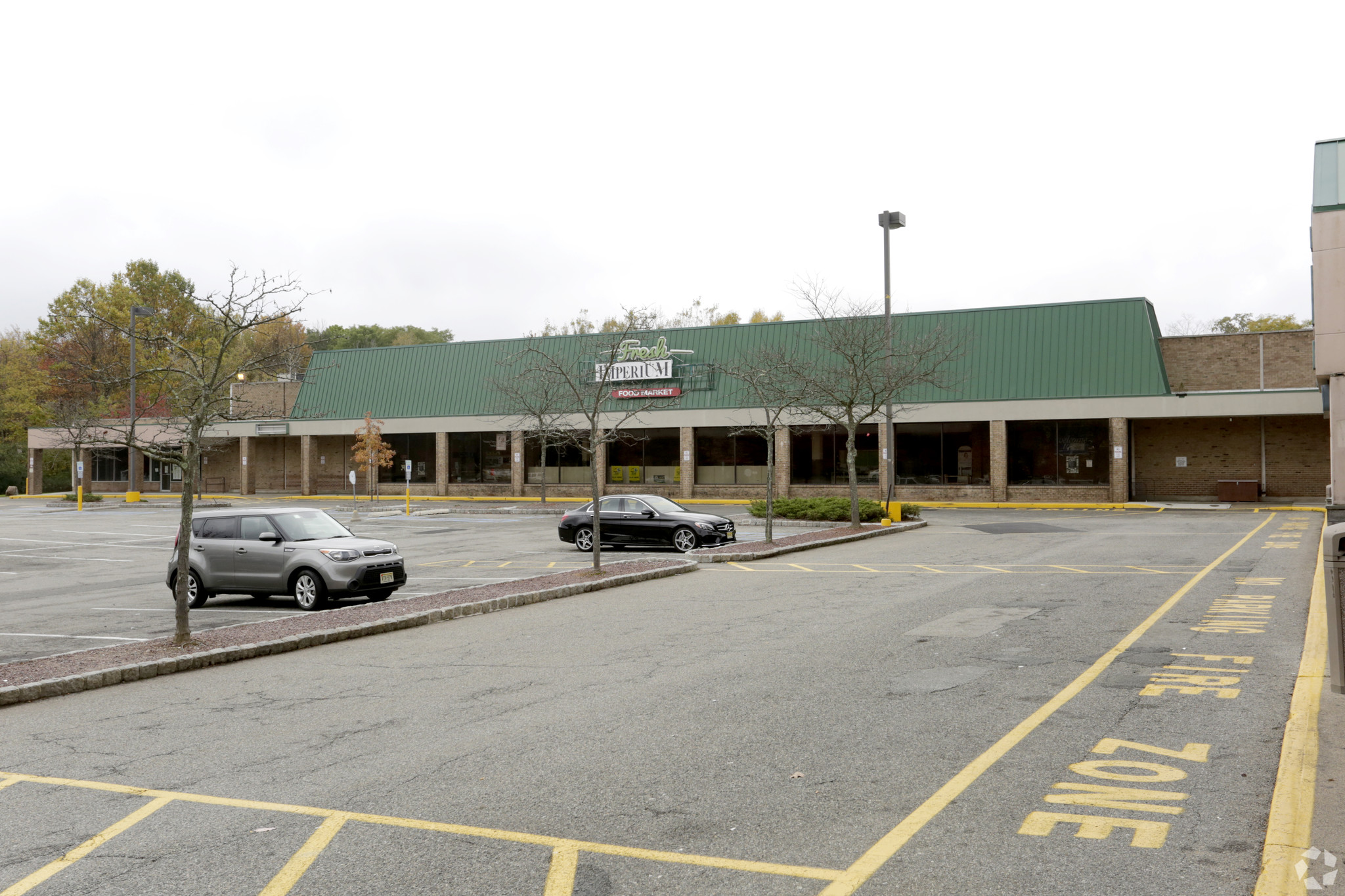 175 Lakeside Blvd, Landing, NJ for lease Building Photo- Image 1 of 3