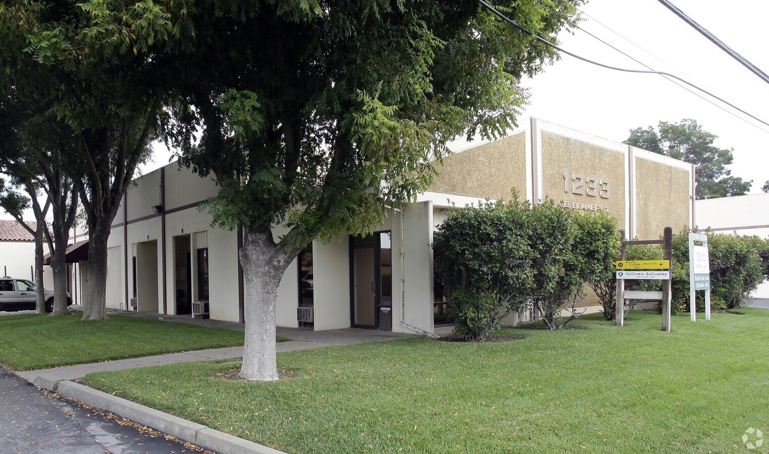 1233 E Beamer St, Woodland, CA 95776