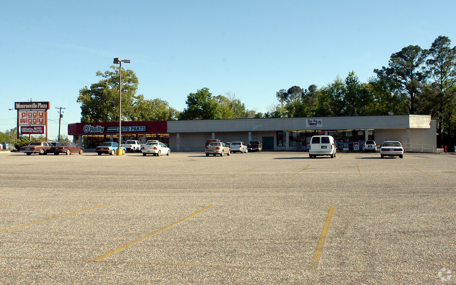 918-1026 S Alabama Ave, Monroeville, AL for lease - Building Photo - Image 3 of 19