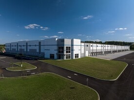 LogistiCenter at I-83 - Warehouse