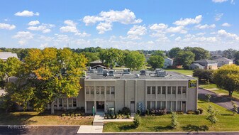 Yorkville Professional Center - Loft
