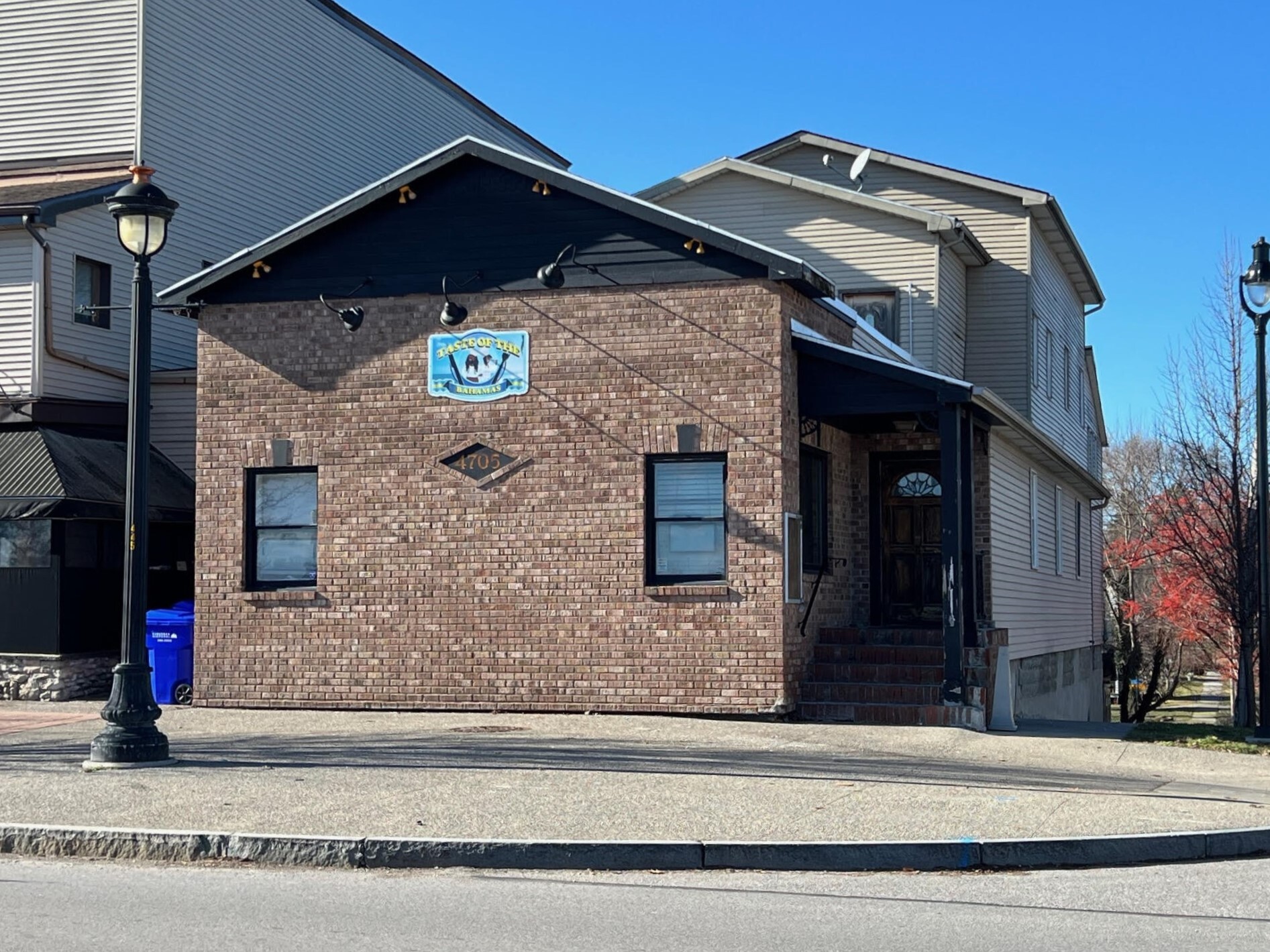 4705 Lake Ave, Rochester, NY for lease Building Photo- Image 1 of 8