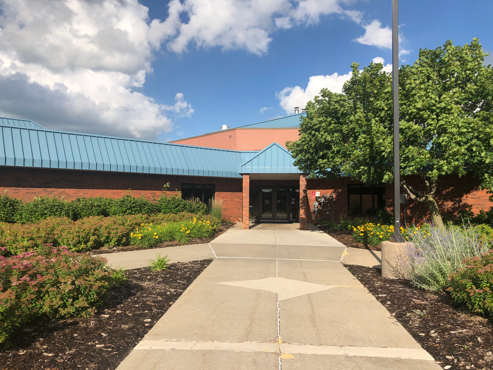 4800 N 4th Ave, Sioux Falls, SD for lease Building Photo- Image 1 of 5