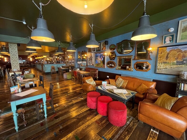 111-112 High St, Stourbridge for sale - Interior Photo - Image 3 of 8