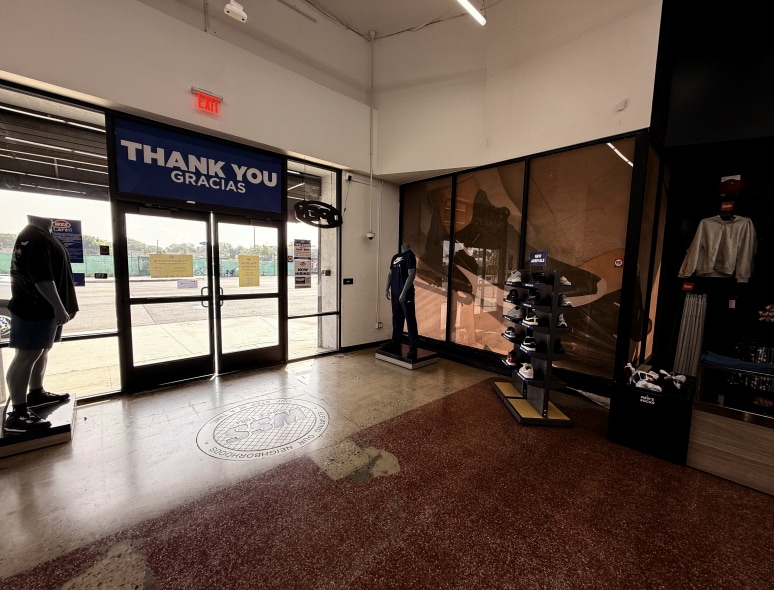 3695-3699 Crenshaw Blvd, Los Angeles, CA for lease Interior Photo- Image 1 of 6