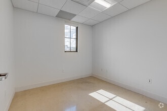 6900 SW 80th St, Miami, FL for sale Interior Photo- Image 2 of 13