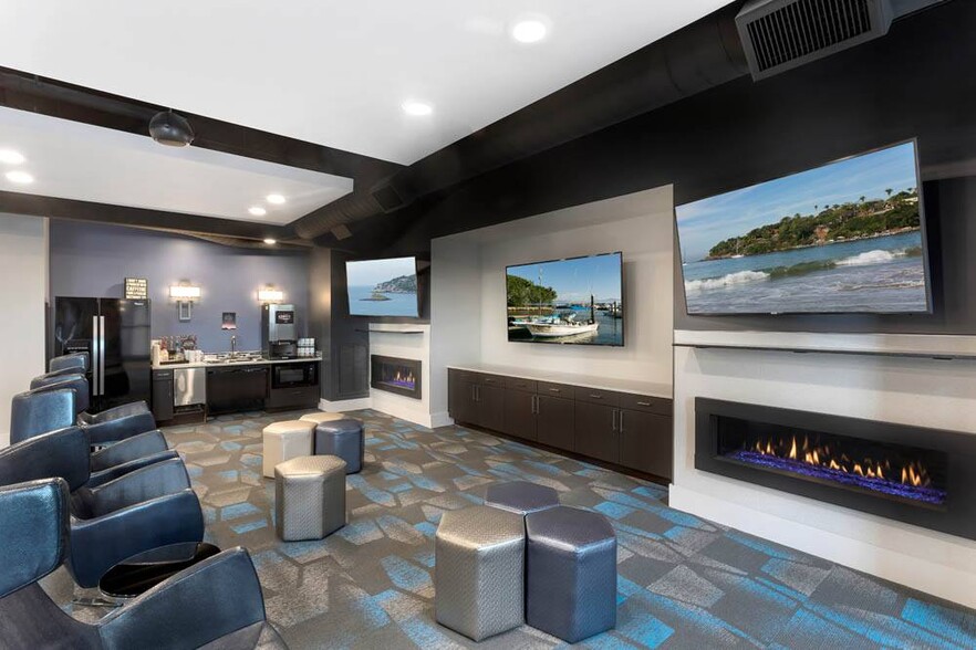 13650 E Colfax Ave, Aurora, CO for lease - Building Photo - Image 3 of 23