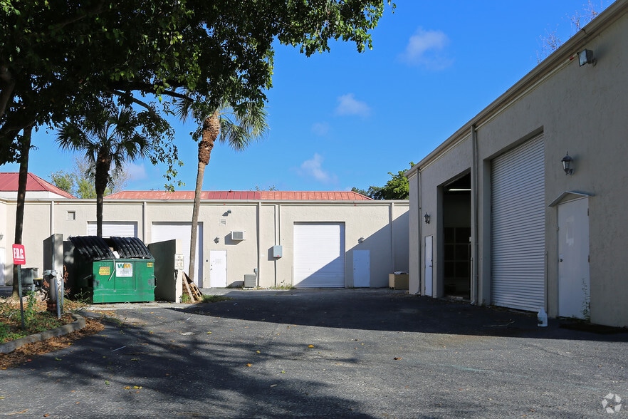 6401 E Rogers Cir, Boca Raton, FL for lease - Building Photo - Image 3 of 7