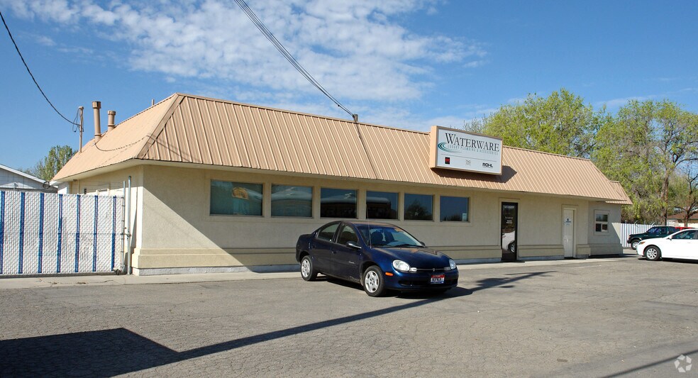 8361-8529 State Street portfolio of 2 properties for sale on LoopNet.com - Building Photo - Image 3 of 9