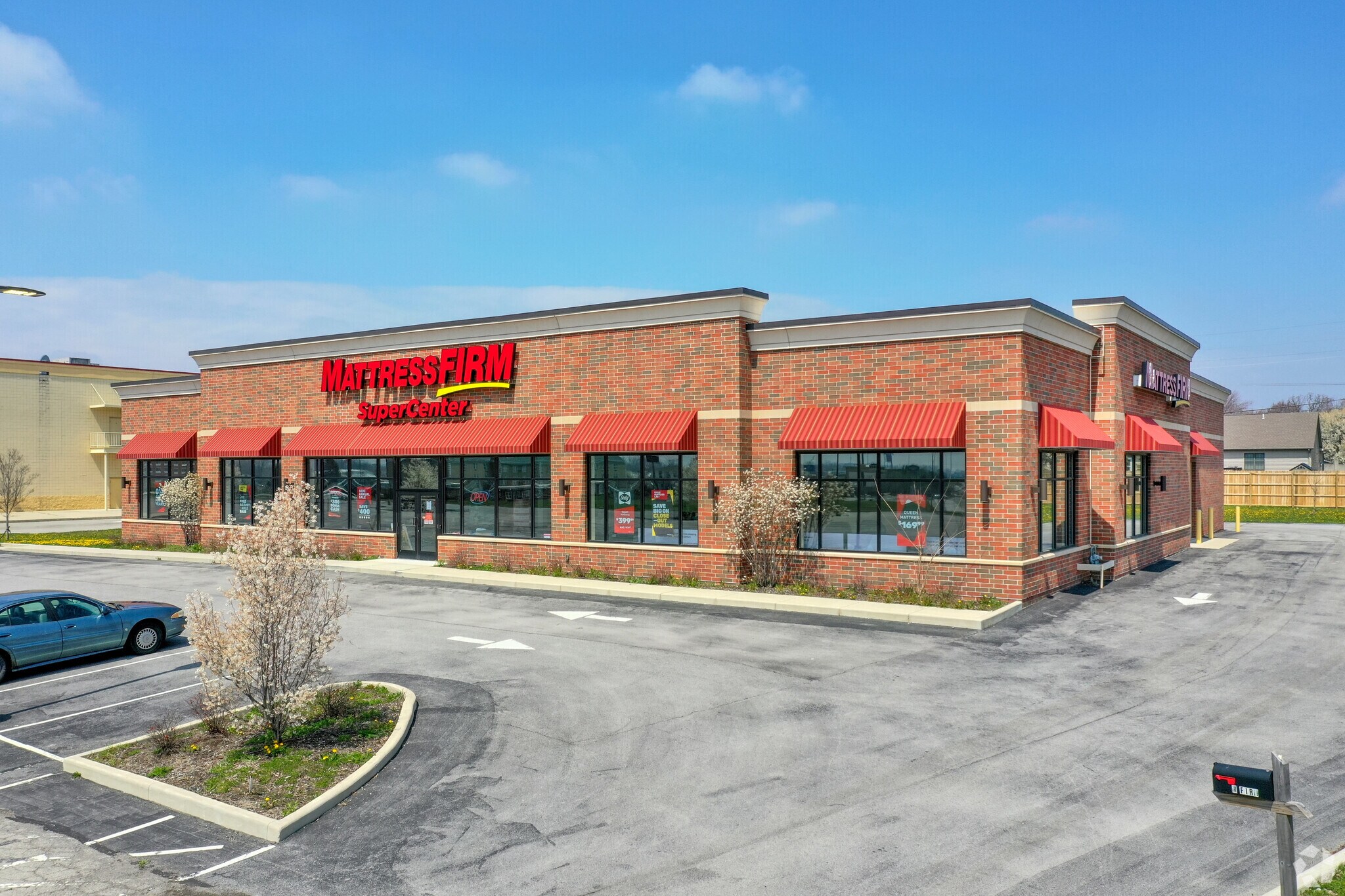 912 Interstate Dr, Findlay, OH for sale Primary Photo- Image 1 of 1