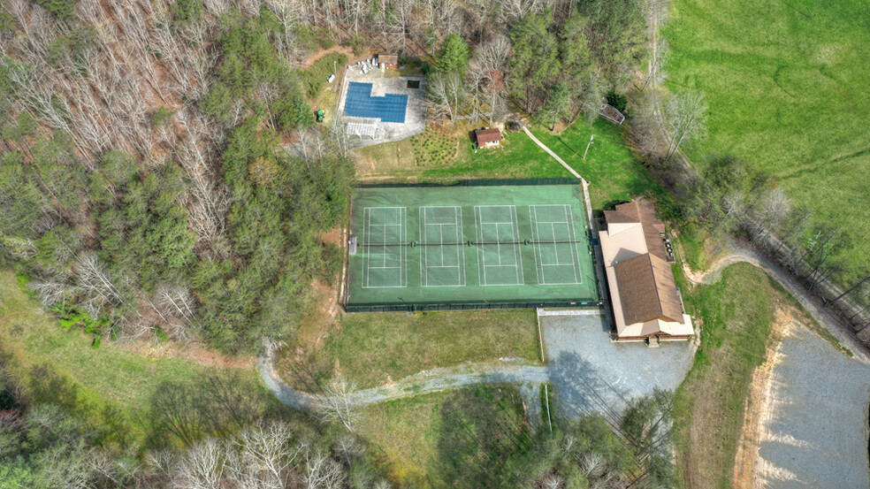 2494 Tennis Court Rd, Blue Ridge, GA for sale - Aerial - Image 1 of 1