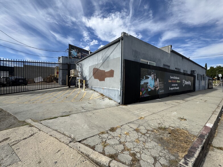 4920 W Pico Blvd, Los Angeles, CA for lease - Building Photo - Image 2 of 19