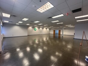 8801 Park Central Dr, Richmond, VA for lease Interior Photo- Image 2 of 5